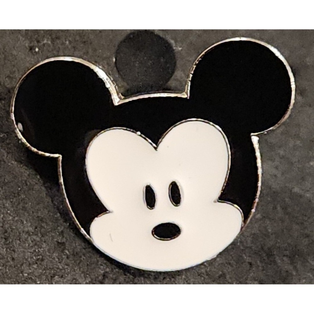 Disney Pin Mickey Mouse Cute Characters Version 2 no mouth Animation Comics Rare